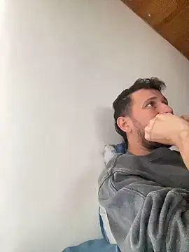 Snapshot of Michaell_Spinelly chatting on September 16, 7:04 pm Michaell Spinelly online show from September 16, 7:04 pm