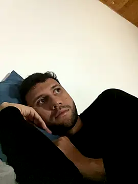 Snapshot of Michaell_Spinelly chatting on September 18, 8:22 pm Michaell Spinelly online show from September 18, 8:22 pm