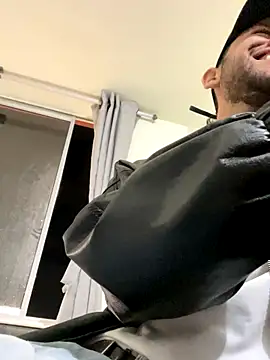 Snapshot of Michaell_Spinelly chatting on September 21, 3:08 am Michaell Spinelly online show from September 21, 3:08 am