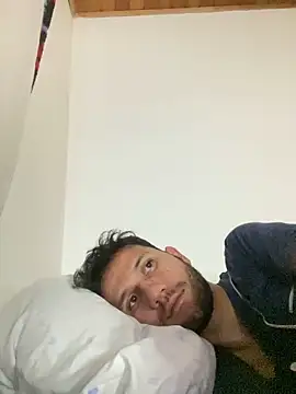 Snapshot of Michaell_Spinelly chatting on September 23, 3:31 am Michaell Spinelly online show from September 23, 3:31 am