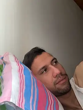 Snapshot of Michaell_Spinelly chatting on October 8, 5:10 pm Michaell Spinelly online show from October 8, 5:10 pm