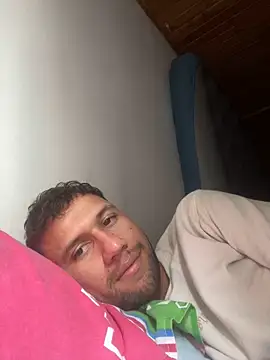 Snapshot of Michaell_Spinelly chatting on October 11, 4:38 pm Michaell Spinelly online show from October 11, 4:38 pm