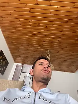 Snapshot of Michaell_Spinelly chatting on October 17, 3:58 pm Michaell Spinelly online show from October 17, 3:58 pm