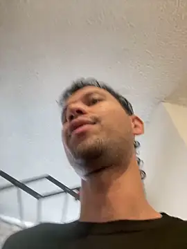 Snapshot of Michaell_Spinelly chatting on October 19, 1:23 pm Michaell Spinelly online show from October 19, 1:23 pm