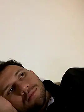 Snapshot of Michaell_Spinelly chatting on October 26, 2:28 am Michaell Spinelly online show from October 26, 2:28 am