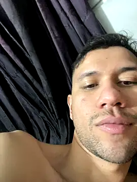 Snapshot of Michaell_Spinelly chatting on November 7, 9:04 pm Michaell Spinelly online show from November 7, 9:04 pm