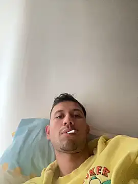 Snapshot of Michaell_Spinelly chatting on November 10, 5:23 pm Michaell Spinelly online show from November 10, 5:23 pm