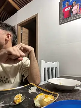 Snapshot of Michaell_Spinelly chatting on November 13, 3:05 am Michaell Spinelly online show from November 13, 3:05 am