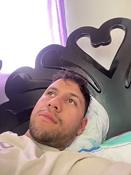 Snapshot of Michaell_Spinelly chatting on November 15, 8:16 pm Michaell Spinelly online show from November 15, 8:16 pm