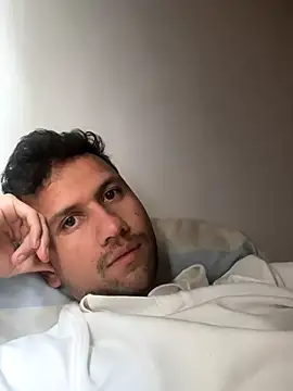 Snapshot of Michaell_Spinelly chatting on November 26, 7:48 pm Michaell Spinelly online show from November 26, 7:48 pm