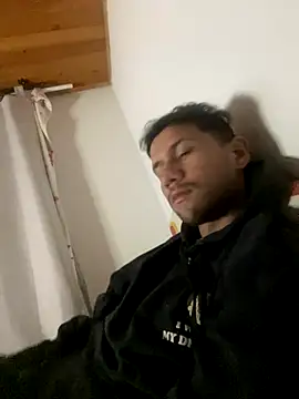 Snapshot of Michaell_Spinelly chatting on November 29, 1:08 am Michaell Spinelly online show from November 29, 1:08 am