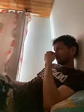 Snapshot of Michaell_Spinelly chatting on December 2, 8:26 pm Michaell Spinelly online show from December 2, 8:26 pm