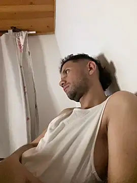 Snapshot of Michaell_Spinelly chatting on December 14, 2:39 am Michaell Spinelly online show from December 14, 2:39 am