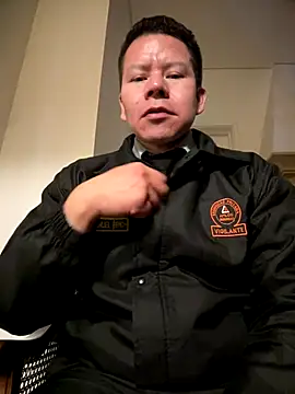 Manu0586 online show from January 8, 1:30 am