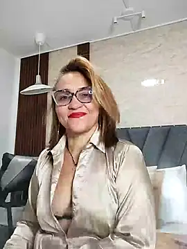 Cailinmilf online show from October 22, 10:20 pm