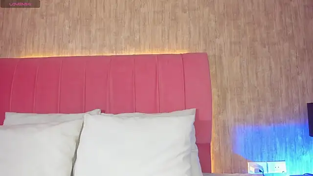 Kendra kobein online show from November 14, 7:45 pm