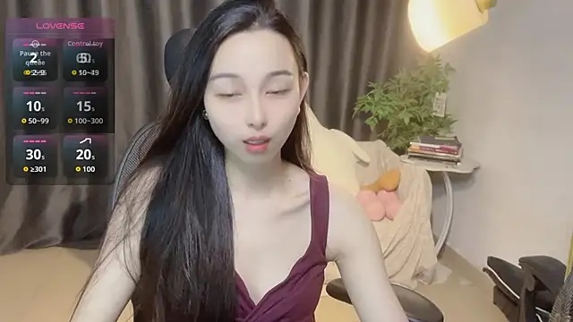 Snapshot of Yin-LL chatting on October 11, 4:38 pm Yin-LL online show from October 11, 4:38 pm