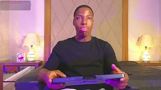 Snapshot of CharlesBrown_ chatting on February 11, 2:11 pm CharlesBrown online show from February 11, 2:11 pm