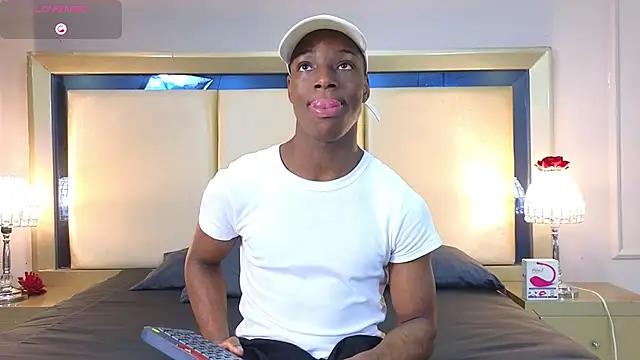 Snapshot of CharlesBrown_ chatting on February 23, 3:53 pm CharlesBrown online show from February 23, 3:53 pm