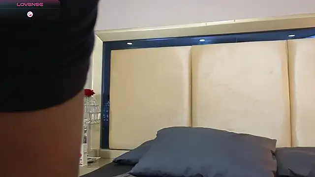 Snapshot of CharlesBrown_ chatting on March 9, 1:37 pm CharlesBrown online show from March 9, 1:37 pm