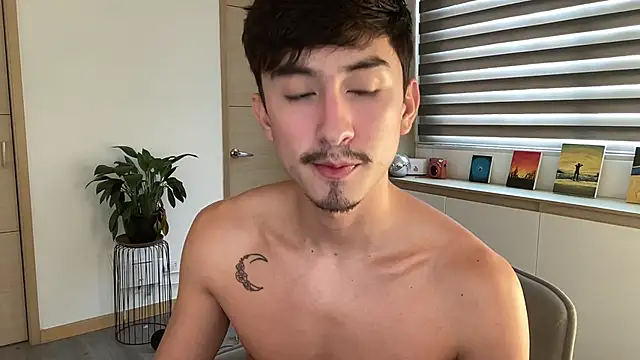 sweettaaron01 online show from October 22, 5:34 pm