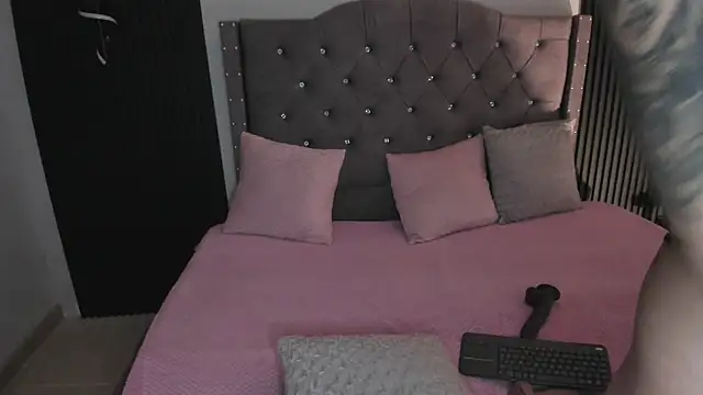 Scarbadgirl  online show from October 20, 3:18 am