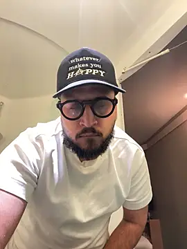 Snapshot of ariseen chatting on November 20, 9:14 pm ariseen online show from November 20, 9:14 pm