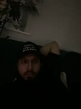 Snapshot of ariseen chatting on March 8, 8:23 pm ariseen online show from March 8, 8:23 pm