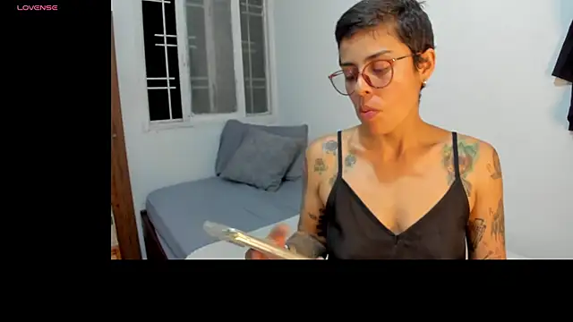 Snapshot of natt_op chatting on December 3, 2:08 am natt op online show from December 3, 2:08 am