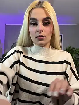 SelenaDaze online show from April 30, 11:05 am