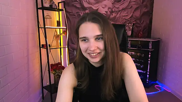 TessaMill online show from October 2, 5:36 am