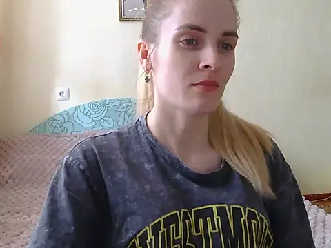 JayeTyler online show from March 4, 7:03 am