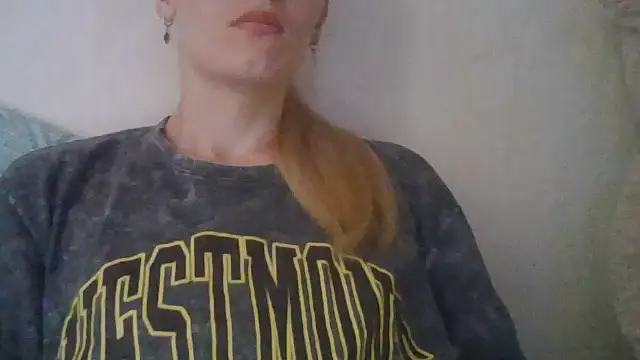 Snapshot of JayeTyler chatting on August 7, 6:04 am JayeTyler online show from August 7, 6:04 am