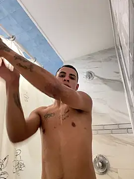 Snapshot of david_omr chatting on November 1, 11:51 pm david omr online show from November 1, 11:51 pm