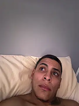 Snapshot of david_omr chatting on March 2, 4:14 am david omr online show from March 2, 4:14 am