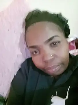 ShySexyBaddiexx online show from June 9, 6:19 pm