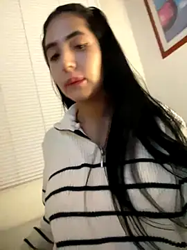 Snapshot of oh_nina chatting on October 3, 11:24 pm oh nina online show from October 3, 11:24 pm