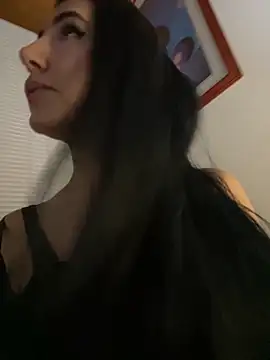 Snapshot of oh_nina chatting on November 25, 12:54 am oh nina online show from November 25, 12:54 am