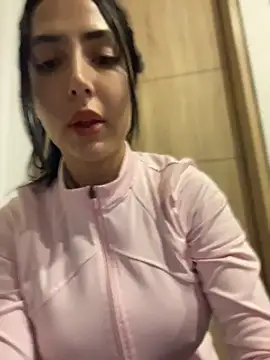 Snapshot of oh_nina chatting on July 15, 11:32 pm oh nina online show from July 15, 11:32 pm