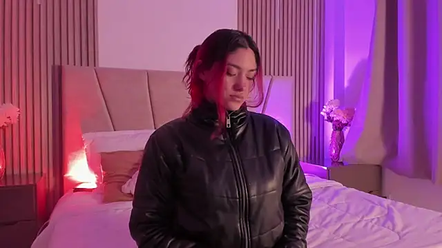 Victoria Beaumont online show from January 9, 11:46 am