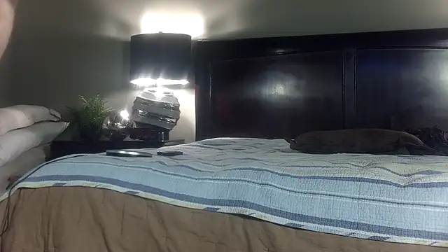 Hornylouisewil online show from November 16, 1:11 am