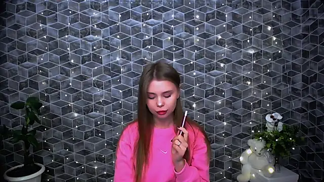 Snapshot of OceanicDawn chatting on November 7, 6:24 am OceanicDawn online show from November 7, 6:24 am