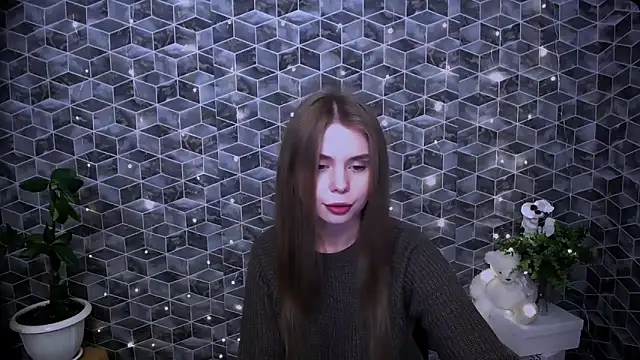 Snapshot of OceanicDawn chatting on November 12, 10:15 am OceanicDawn online show from November 12, 10:15 am