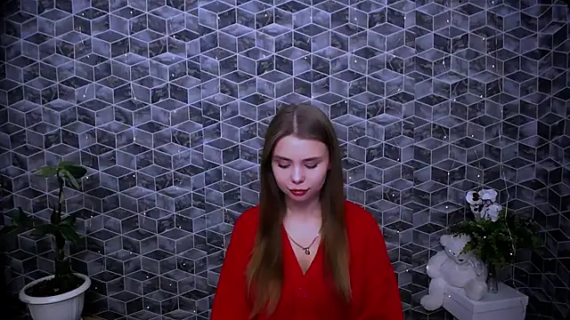 Snapshot of OceanicDawn chatting on December 4, 7:17 am OceanicDawn online show from December 4, 7:17 am