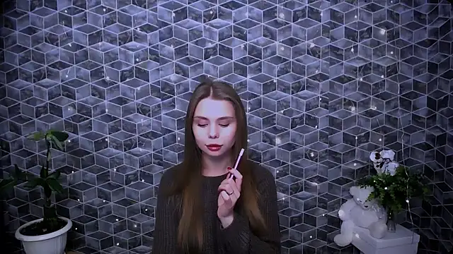 Snapshot of OceanicDawn chatting on December 5, 8:34 am OceanicDawn online show from December 5, 8:34 am