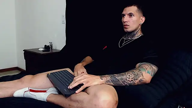 Snapshot of Shane_Clay chatting on October 7, 2:36 pm Shane Clay online show from October 7, 2:36 pm