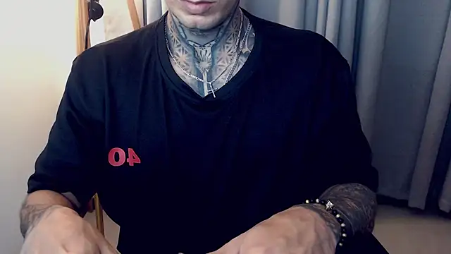 Snapshot of Shane_Clay chatting on November 15, 11:54 pm Shane Clay online show from November 15, 11:54 pm