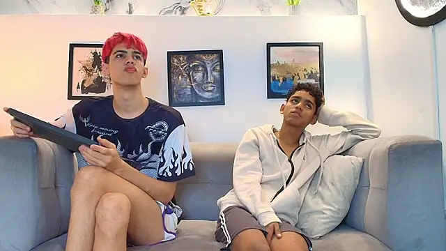 TWINKS FRIENDS online show from May 28, 1:30 pm
