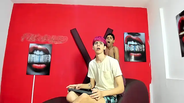 TWINKS FRIENDS online show from June 9, 1:45 pm