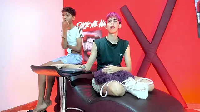TWINKS FRIENDS online show from June 16, 1:25 pm
